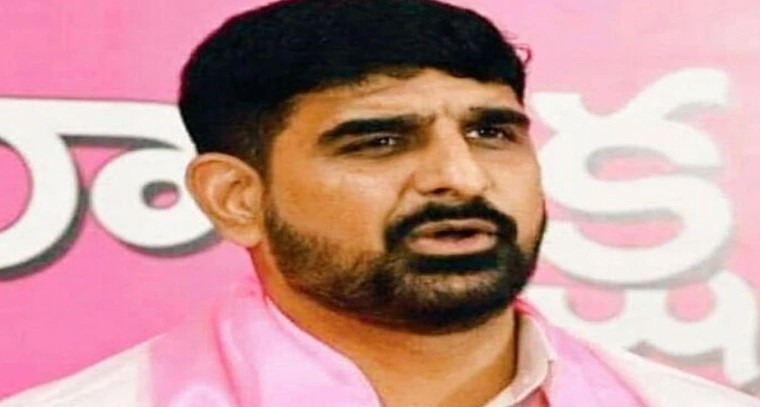 హుజూరాబాద్‌లో బీఆర్ఎస్‌కు గట్టి ఎదురుదెబ్బ.. మున్సిపాలిటీపై ఎగిరిన కాంగ్రెస్ జెండా

