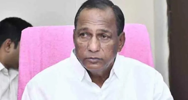 మల్లారెడ్డి కుటుంబానికి ఐటీ శాఖ షాక్.. హైదరాబాద్‌లో ఇంటిల్లిపాదీ సోదాలు

