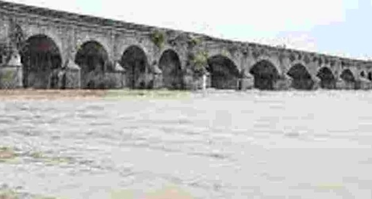 మున్నేరుకు వరద ముప్పు.. అధికారులను అప్రమత్తం చేసిన మంత్రి తుమ్మల

