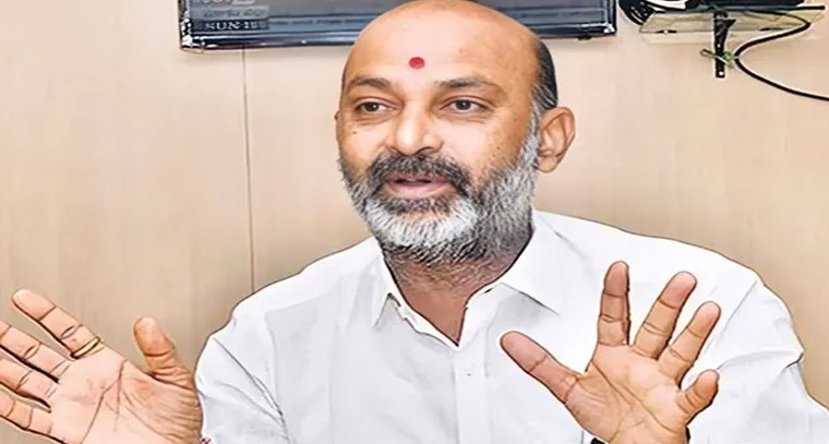 డేటా సెంటర్ల హబ్‌గా హైదరాబాద్.. సీఎం రేవంత్ రెడ్డి

