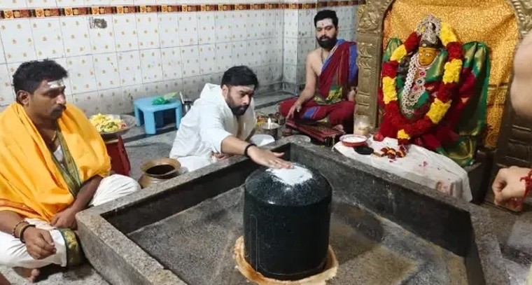 శిరీషమైన శివసన్నిధిలో హీరో నారా రోహిత్

