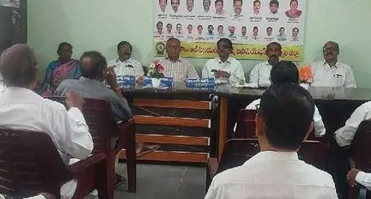 తల్లిదండ్రులను నిర్లక్ష్యం చేస్తే జైలు శిక్షే.. వృద్ధుల సంక్షేమ సంఘం హెచ్చరిక

