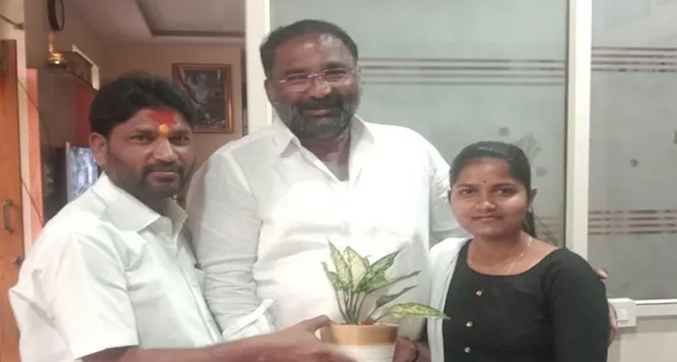 మక్తల్ అభివృద్ధిపై మంత్రి శ్రీహరి ప్రత్యేక నజర్.. వార్డు సమస్యల పరిష్కారానికి హామీ

