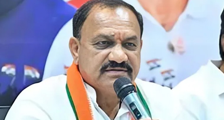 బీసీ రిజర్వేషన్లపై కవిత క్రెడిట్ తీసుకోవడం అర్హతవంతం కాదు: మహేశ్‌కుమార్

