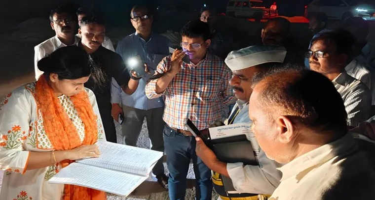 చండూరు మండలం పుల్లేములలో ధాన్యం కొనుగోలు కేంద్రాన్ని ఆకస్మిక తనిఖీ

