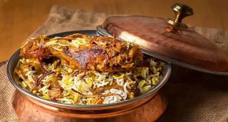 బిర్యానీ దిగ్గజాలకు ఐటీ షాక్.. రూ. 70 వేల కోట్ల ఆదాయం మాయం

