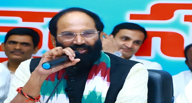 నల్గొండలో కొత్త రేషన్ కార్డుల పంపిణీ.. జులై 14 నుంచి షురూ

