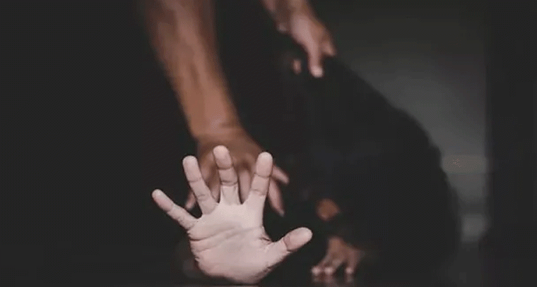 దారుణం.. ఏడేళ్ల బాలికపై అఘాయిత్యం