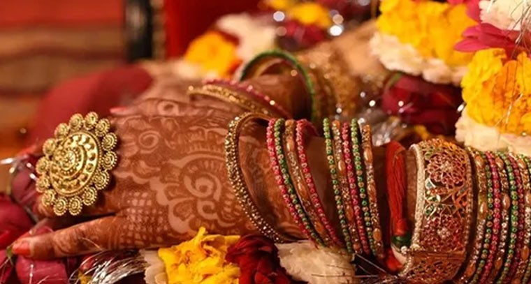 పెళ్లైన మూడు నెలలకే వివాహిత బలవన్మరణం