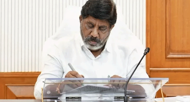 కోటి దీపోత్సవ పూజకు ఆహ్వానిస్తూ మాజీ డిప్యూటీ మేయర్ ధనరాజ్ యాదవ్ గారికి ఆహ్వానము