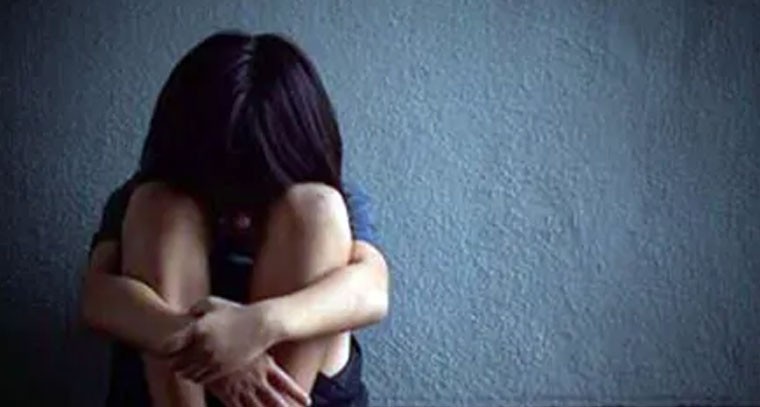 బాలికపై అత్యాచారం కేసులో ఇద్దరి అరెస్టు