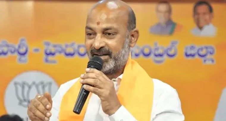 భారీ నజరానా ప్రకటించిన బండి సంజయ్