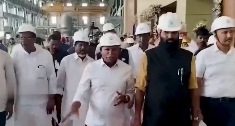 యాదాద్రి థర్మల్ విద్యుత్ కేంద్రాన్ని జాతికి అంకితం చేసిన మంత్రులు