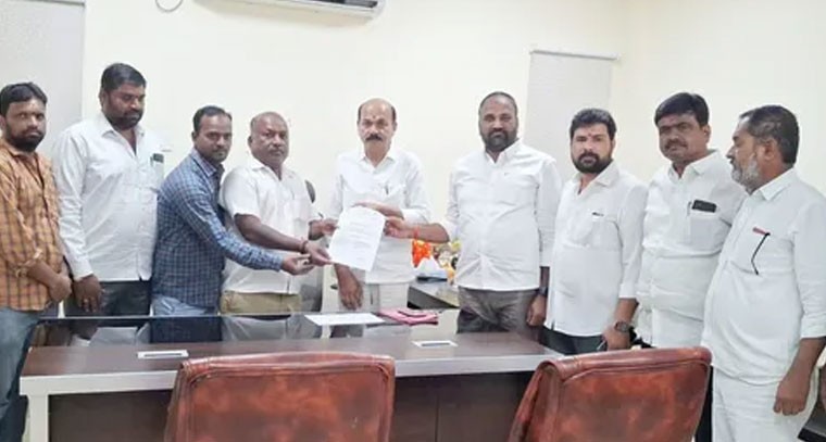 బీసీ సంక్షేమ కమిటీ ఏర్పాటు, ఫెడరేషన్ చైర్మన్ల నియామకం: ఎమ్మెల్యేకు వినతి