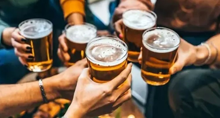 పంచాయతీ ఎన్నికల జోరు: 5 రోజుల్లో రూ.940 కోట్ల లిక్కర్ అమ్మకాలు