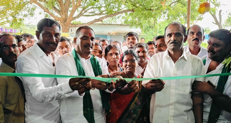 పలు అభివృద్ధి పనులకు శంకుస్థాపన చేసిన  ఎమ్మెల్యే బీర్ల అయిలయ్య 