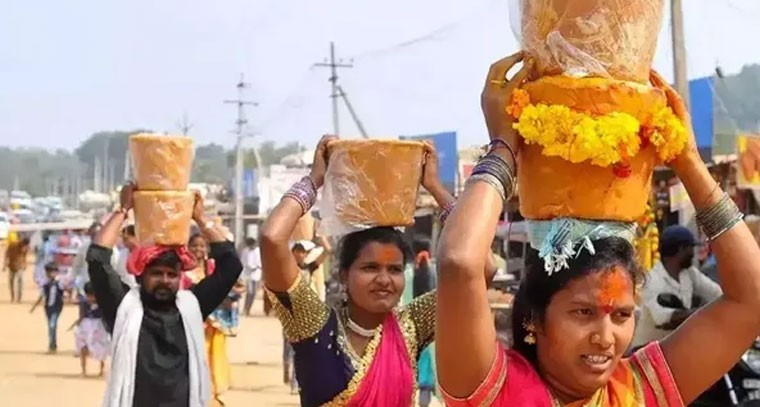 మేడారం జాతర.. బెల్లాన్ని బంగారం అని ఎందుకు పిలుస్తారో తెలుసా?