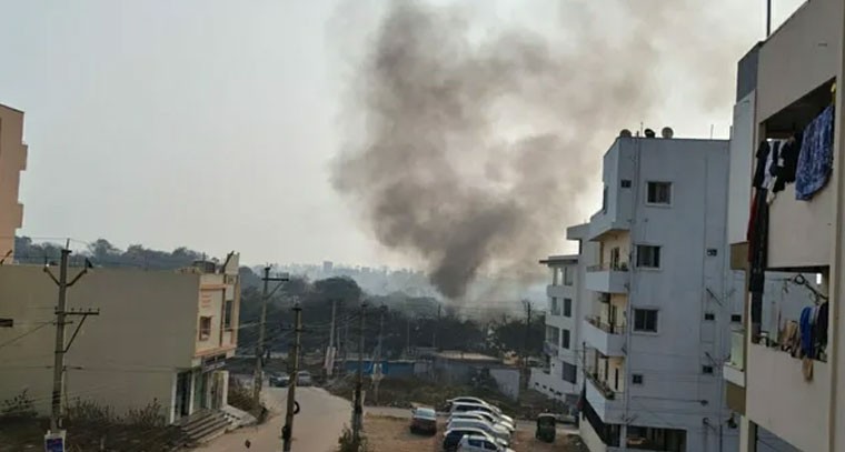 మైలార్‌దేవ్‌పల్లిలో వ్యర్థాల దహనం: వాయు కాలుష్యంతో ప్రజల ఆవేదన