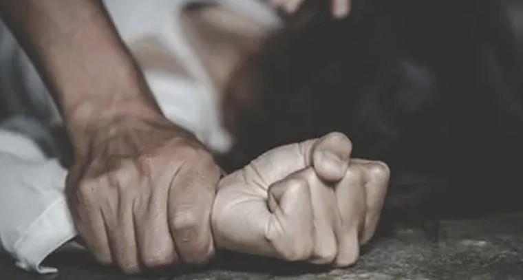 భద్రాచలంలో దారుణం.. 17 ఏళ్ల బాలికపై సామూహిక అత్యాచారం!