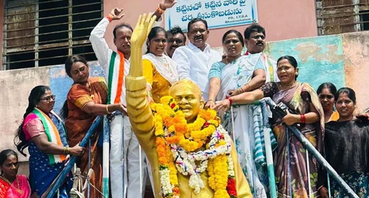 ఘనంగా వైఎస్ఆర్ జయంతి వేడుకలు