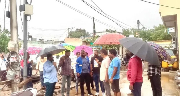 స్థానిక సమస్యల పైన పాదయాత్ర