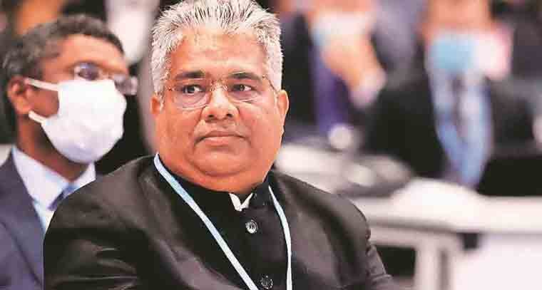 ఇసుక అక్రమ తవ్వకాలని అరికట్టాల్సింది రాష్ట్ర ప్రభుత్వాలే 
