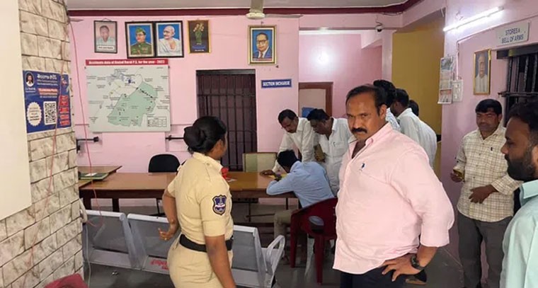 బీఆర్ఎస్ అభ్యర్థిని కిడ్నాప్ చేశారు: బొల్లం మల్లయ్య యాదవ్