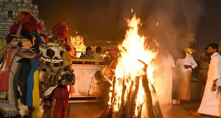 భోగి మంటలు.. పాత అలవాట్లకు వీడ్కోలు