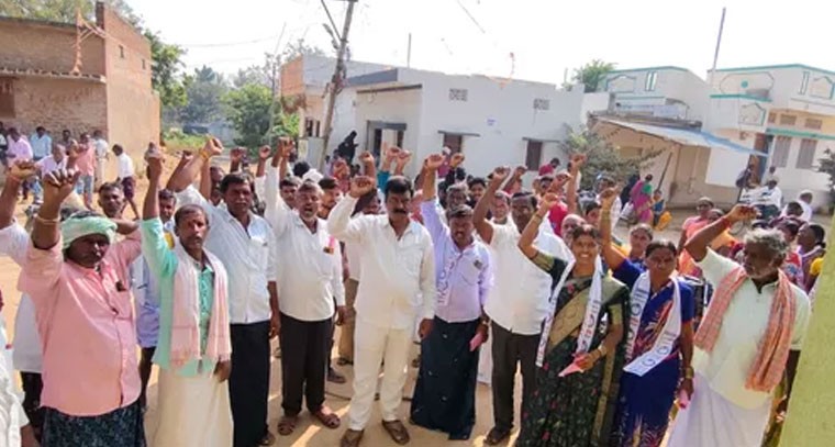 పంచాయతీ ఎన్నికల్లో బీసీ వాదాన్ని బలహీనపరుస్తున్నారని నాయకుల ఆరోపణ