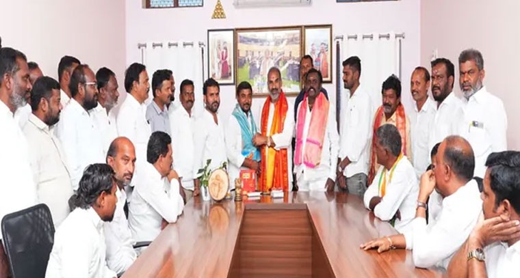 వేములవాడ అర్బన్ మండల సర్పంచ్ల ఫోరం కార్యవర్గం నియామకం