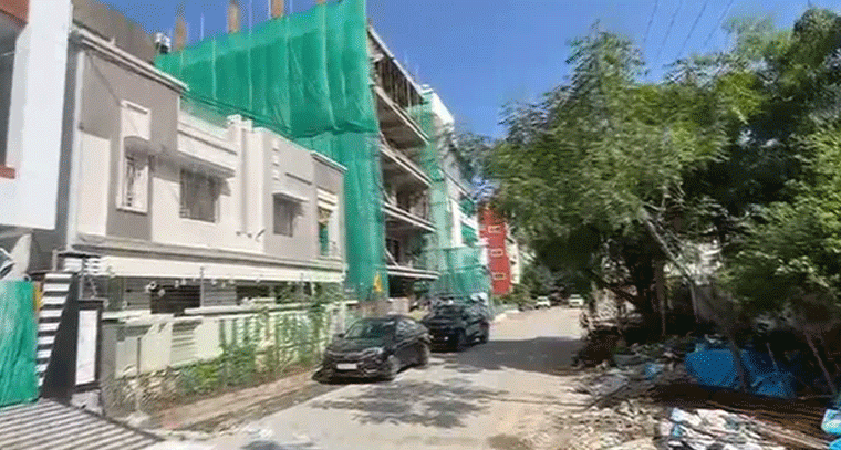 ఐదుగురు మహిళల దొంగల ముఠా అరెస్ట్: నగరంలో కలకలం