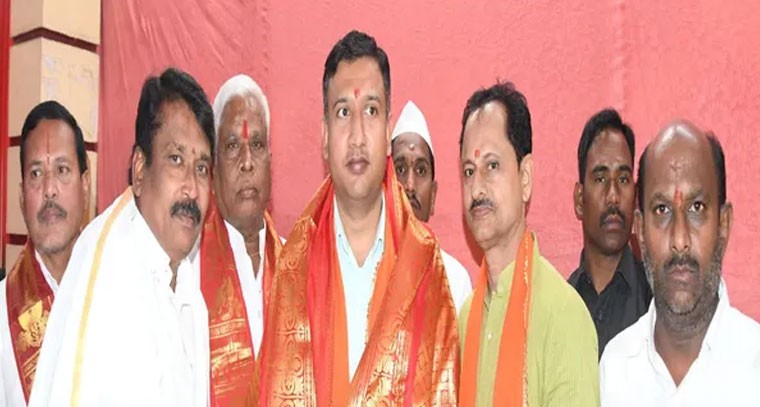 వైకుంఠ ఏకాదశి సందర్భంగా ఆదిలాబాద్ కలెక్టర్ పూజలు