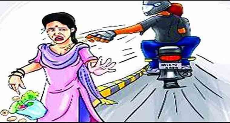 హైదరాబాద్ లో మరోసారి రెచ్చిపోయిన చైన్ స్నాచింగ్ బ్యాచ్ 
