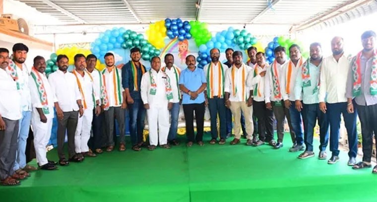 బీఆర్ఎస్ నాయకులు కాంగ్రెస్ లోకి, ఎమ్మెల్యే యాదయ్య స్వాగతం