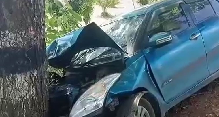 చెట్టును ఢీకొన్న కార్.. ఒకరు మృతి