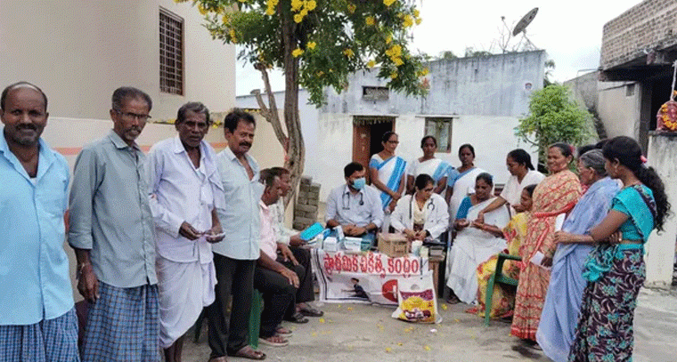 ఆరోగ్య కేంద్రంలో వైద్య శిబిరం