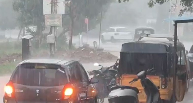 చేవెళ్లలో జోరువాన.. లోతట్టు ప్రాంతాలు జలమయం