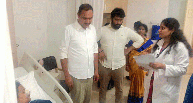 చేవెళ్ల రోడ్డు ప్రమాద బాధితురాలిని పరామర్శించిన ఉప్పల్ ఎమ్మెల్యే