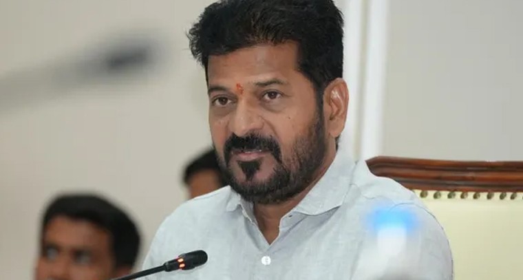 పదేళ్లు టీచర్ నియామకాలు జరుగలేదు: సీఎం రేవంత్