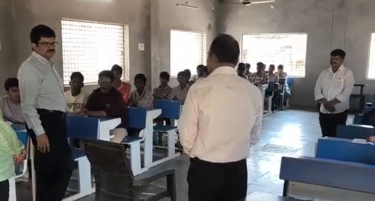 జిల్లా పరిషత్ హై స్కూల్ ని తనిఖీ చేసిన కలెక్టర్