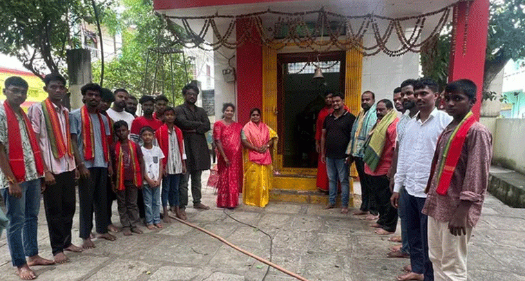 ఆలయ పనులను ప్రారంభించిన కార్పొరేటర్
