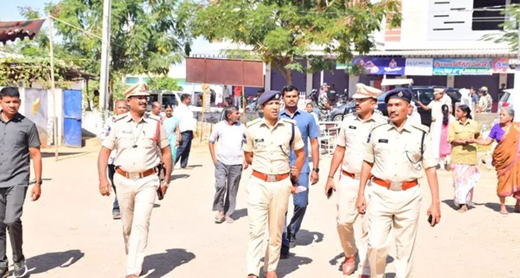 ప్రశాంతంగా మొదటి విడత సర్పంచ్ ఎన్నికలు