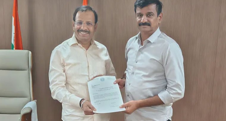 దుబ్బాక డిపోకు బస్సులు కావాలి: ఎమ్మెల్యే