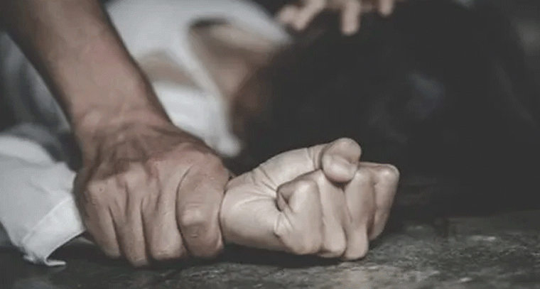 దారుణం.. మానసిక వికలాంగురాలిపై అత్యాచారం!