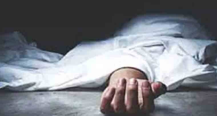 అదుపుతప్పిన కారు, చిన్నారి దుర్మరణం 
