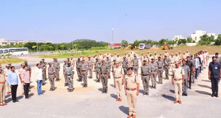 సామూహిక వందేమాతర గేయాలపన.. హాజరైన ఎస్పీ