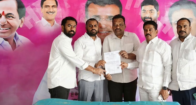 ముఖ్యమంత్రి సహాయనిధి నుండి రూ. 2 లక్షల ఆర్థిక సాయం