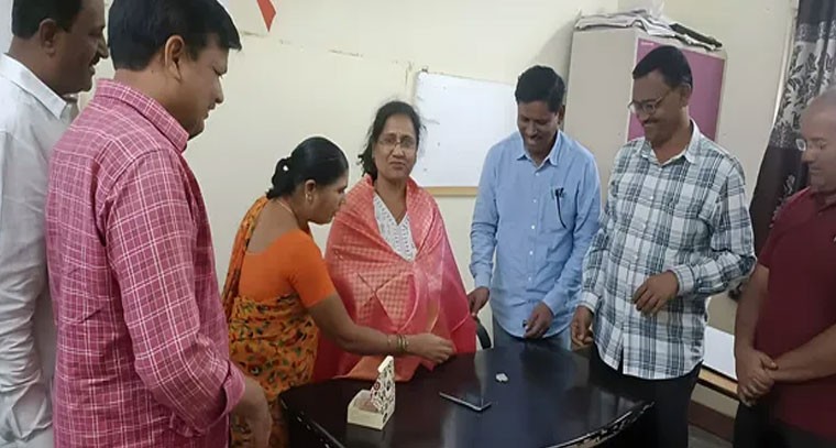  డాక్టర్ సాధనకు సివిల్ సర్జన్ గా పదోన్నతి