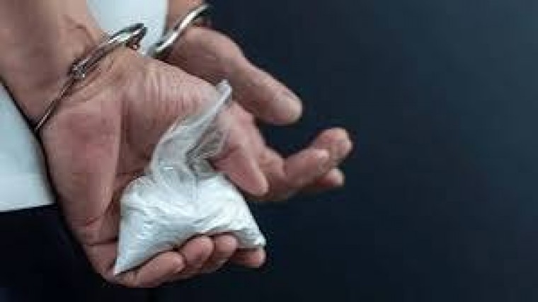 హైదరాబాదులో మరో డ్రగ్స్ దందా గుట్టురట్టు