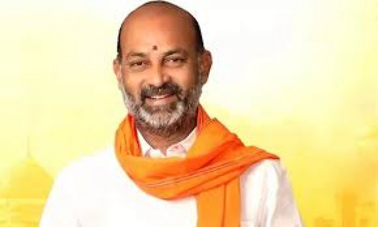 కాంగ్రెస్ ప్రభుత్వం కూడా బీఆర్ఎస్ బాటలోనే పయనిస్తోందని విమర్శ